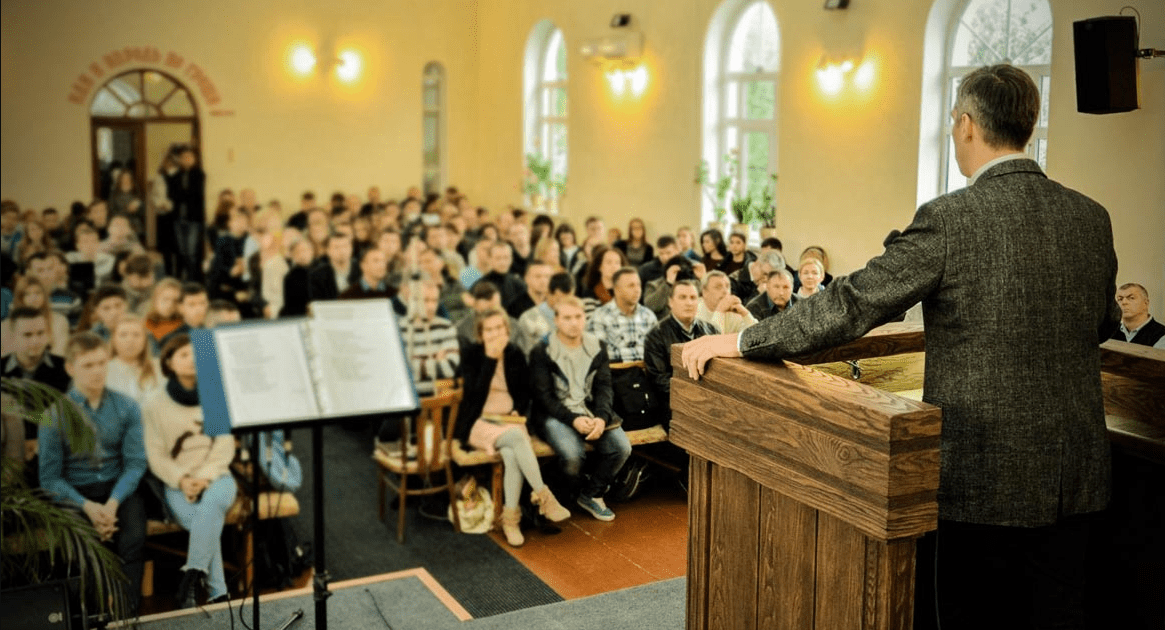 Церковь собрание верующих